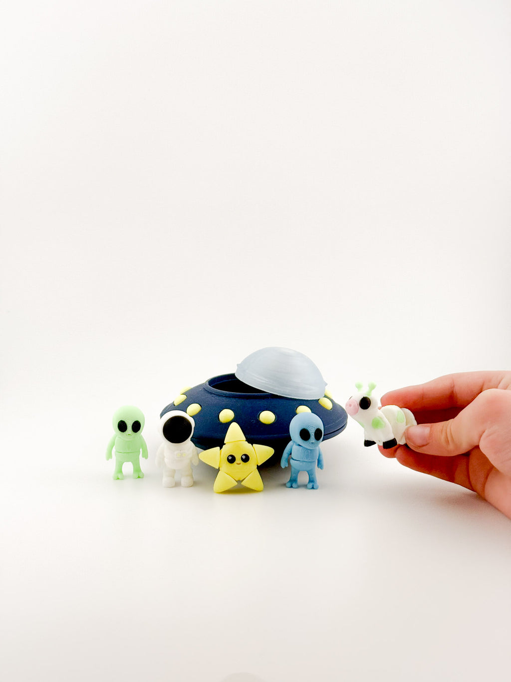 UFO Space CritterPod™ Playset | Screen-Free Imaginative Play