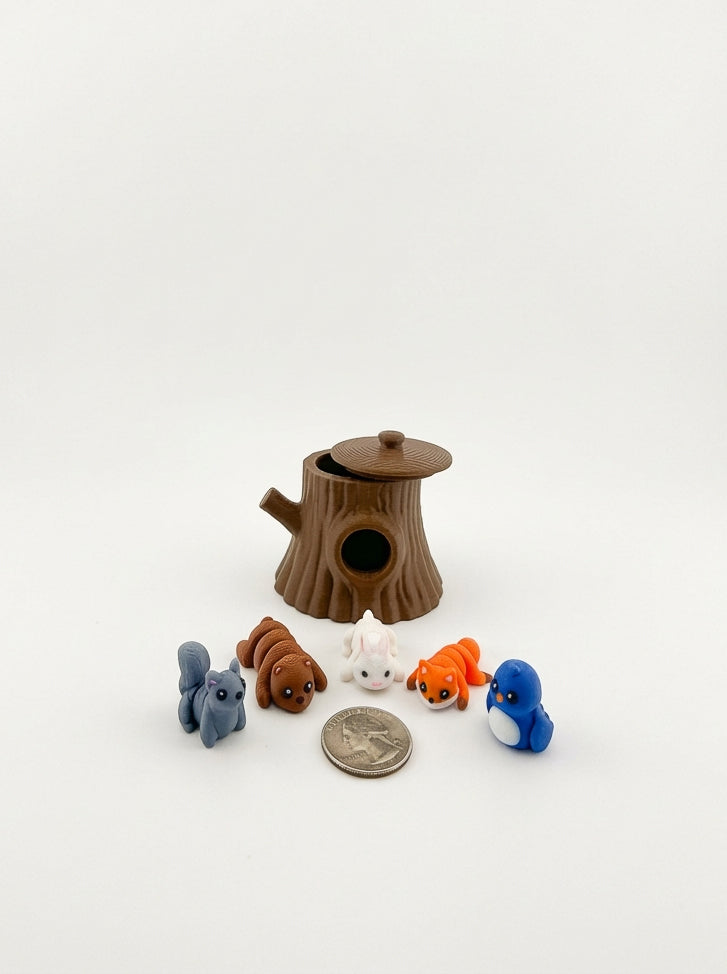 Woodland Stump CritterPod™ Playset | Screen-Free Imaginative Play